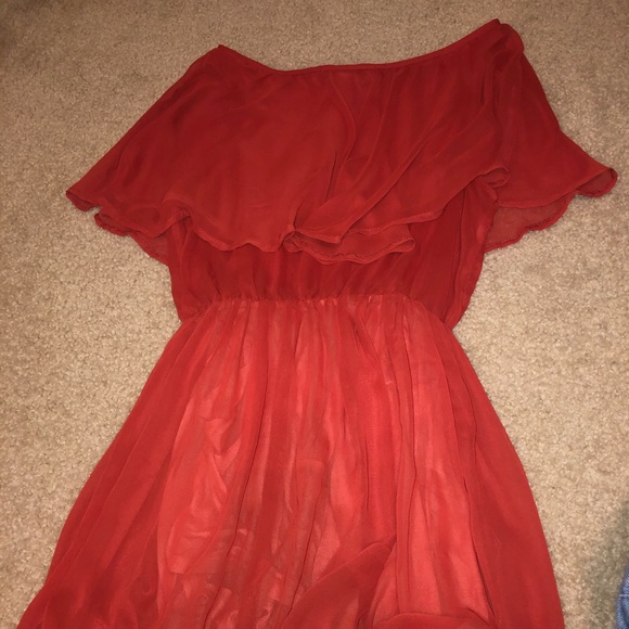 Red Dress - Picture 4 of 4